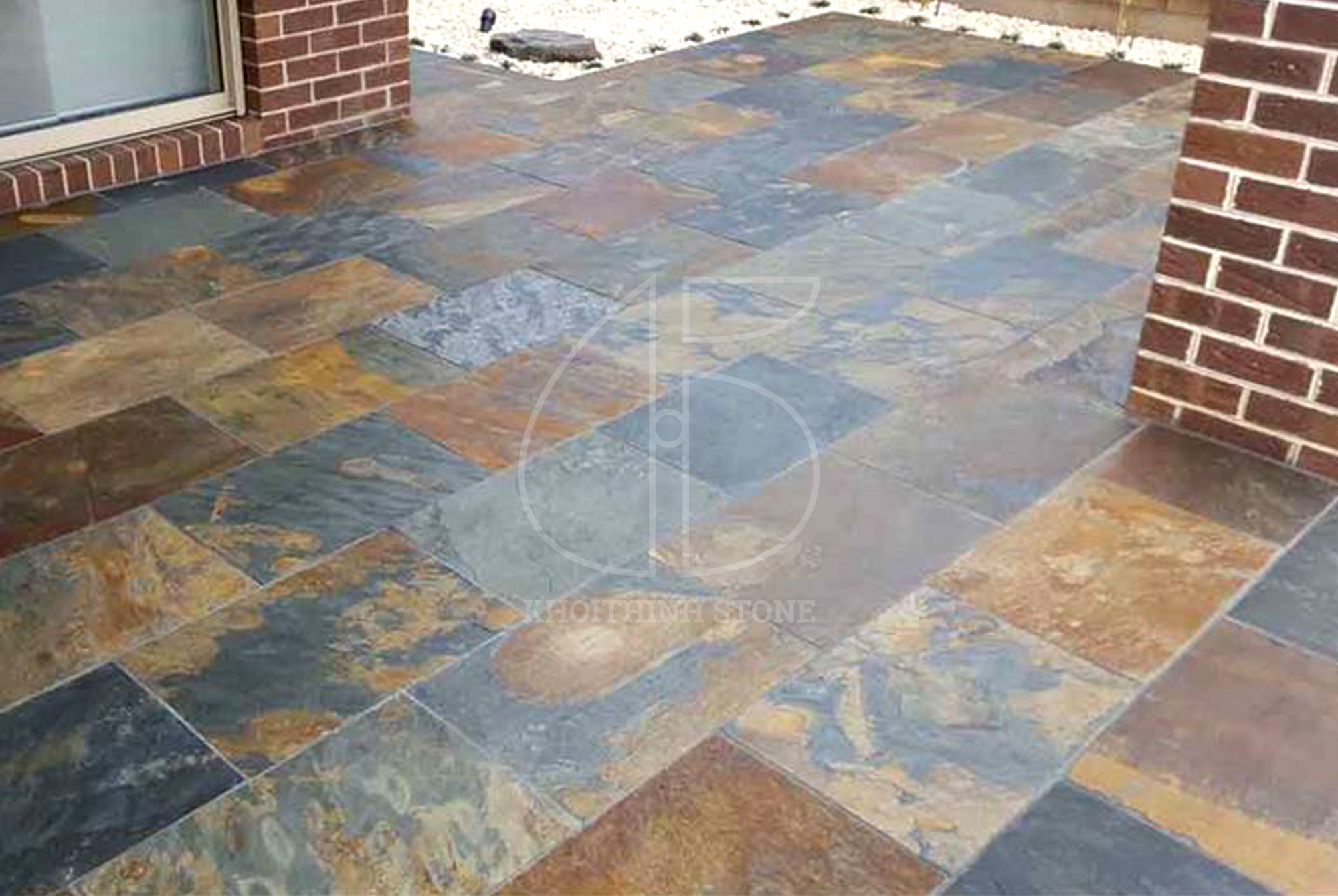 Đá lai châu đa sắc